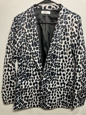 Angashion Black & White Leopard Print Women's Blazer